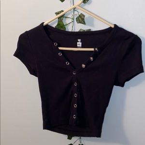 Button down black cropped tee